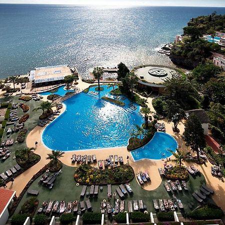 Pestana Carlton Madeira Ocean Resort Hotel Funchal  Eksteriør billede The swimming pool at the hotel