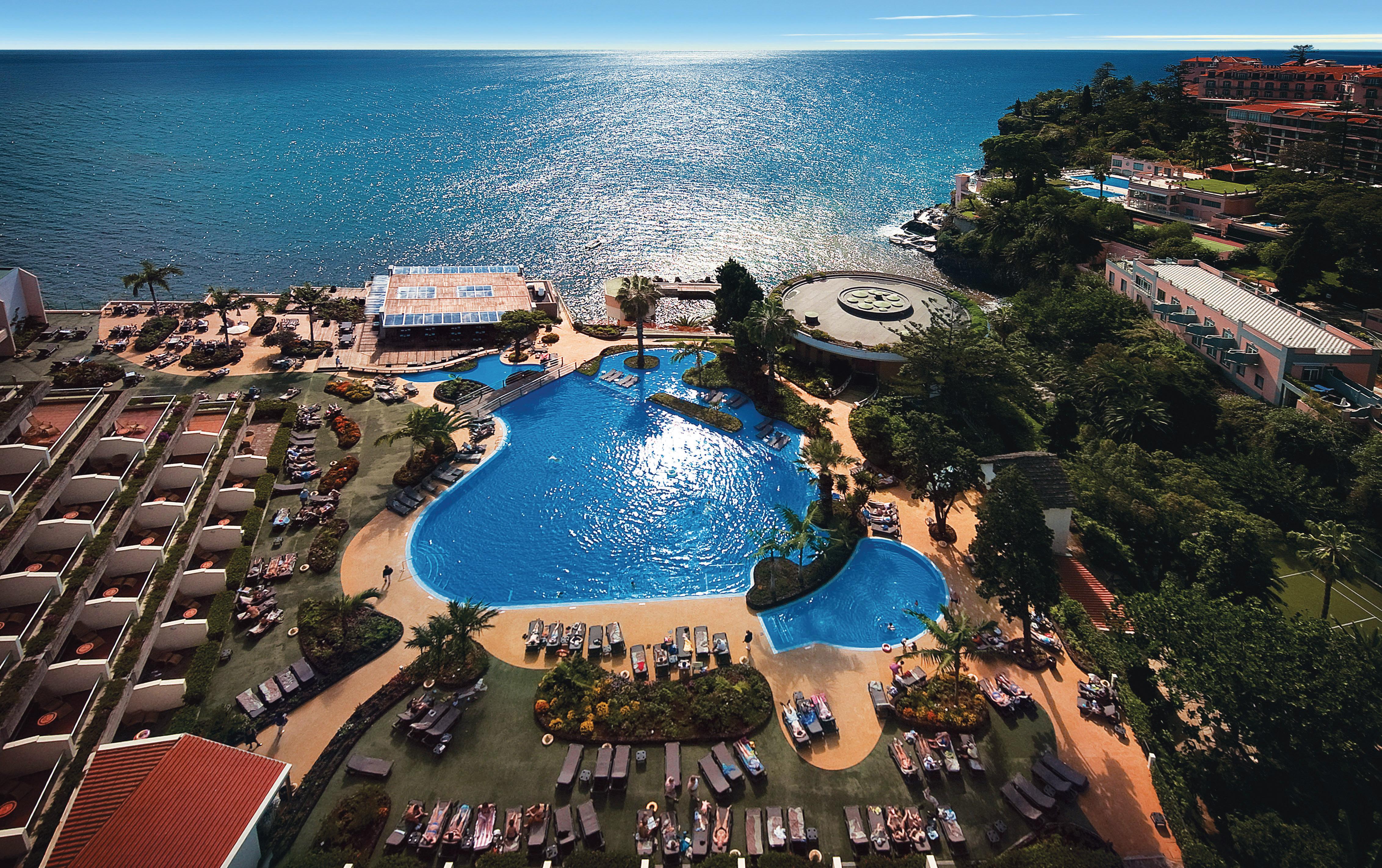 Pestana Carlton Madeira Ocean Resort Hotel Funchal  Eksteriør billede Aerial view of the resort