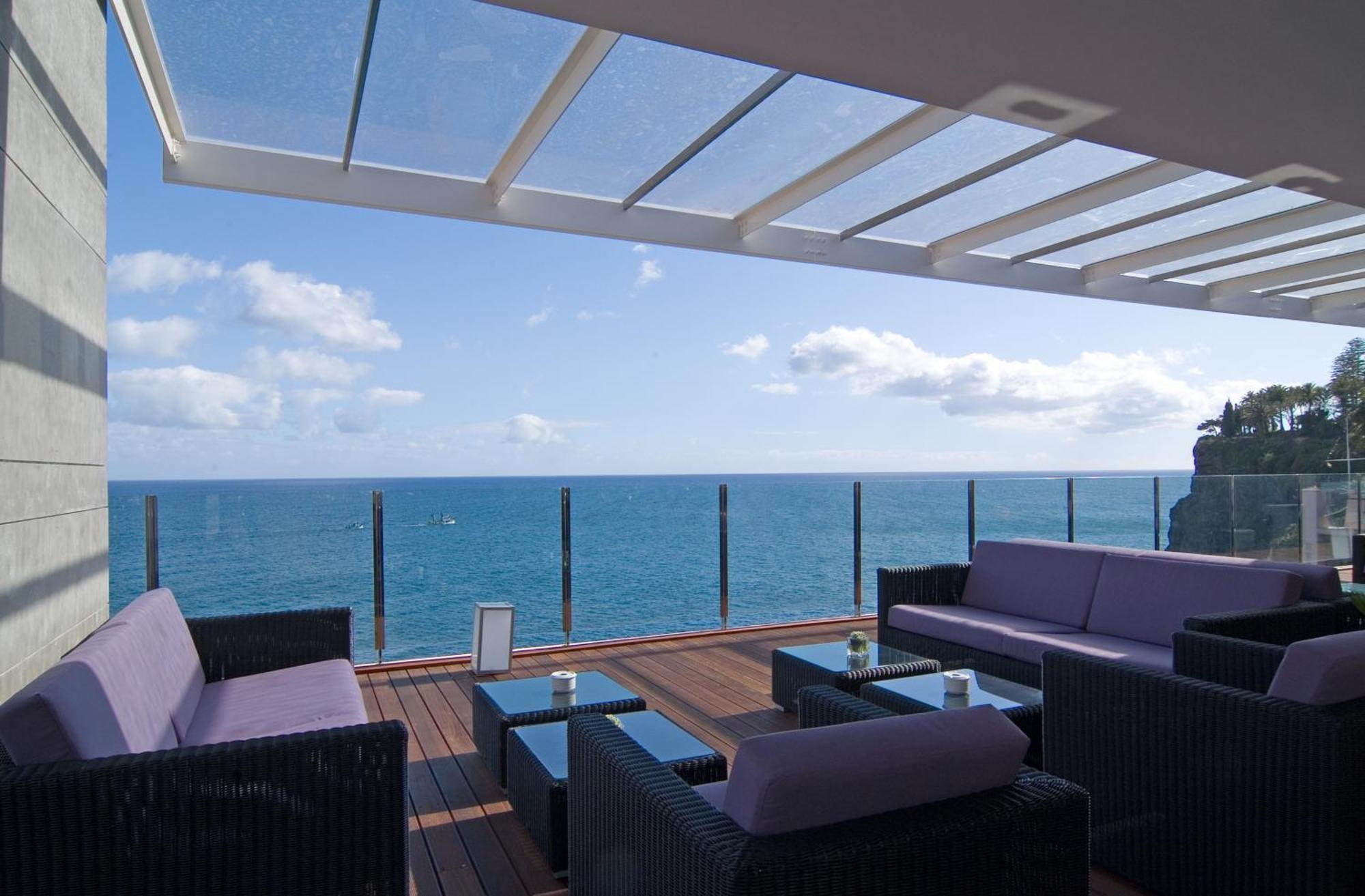 Pestana Carlton Madeira Ocean Resort Hotel Funchal  Eksteriør billede The Sky Bar