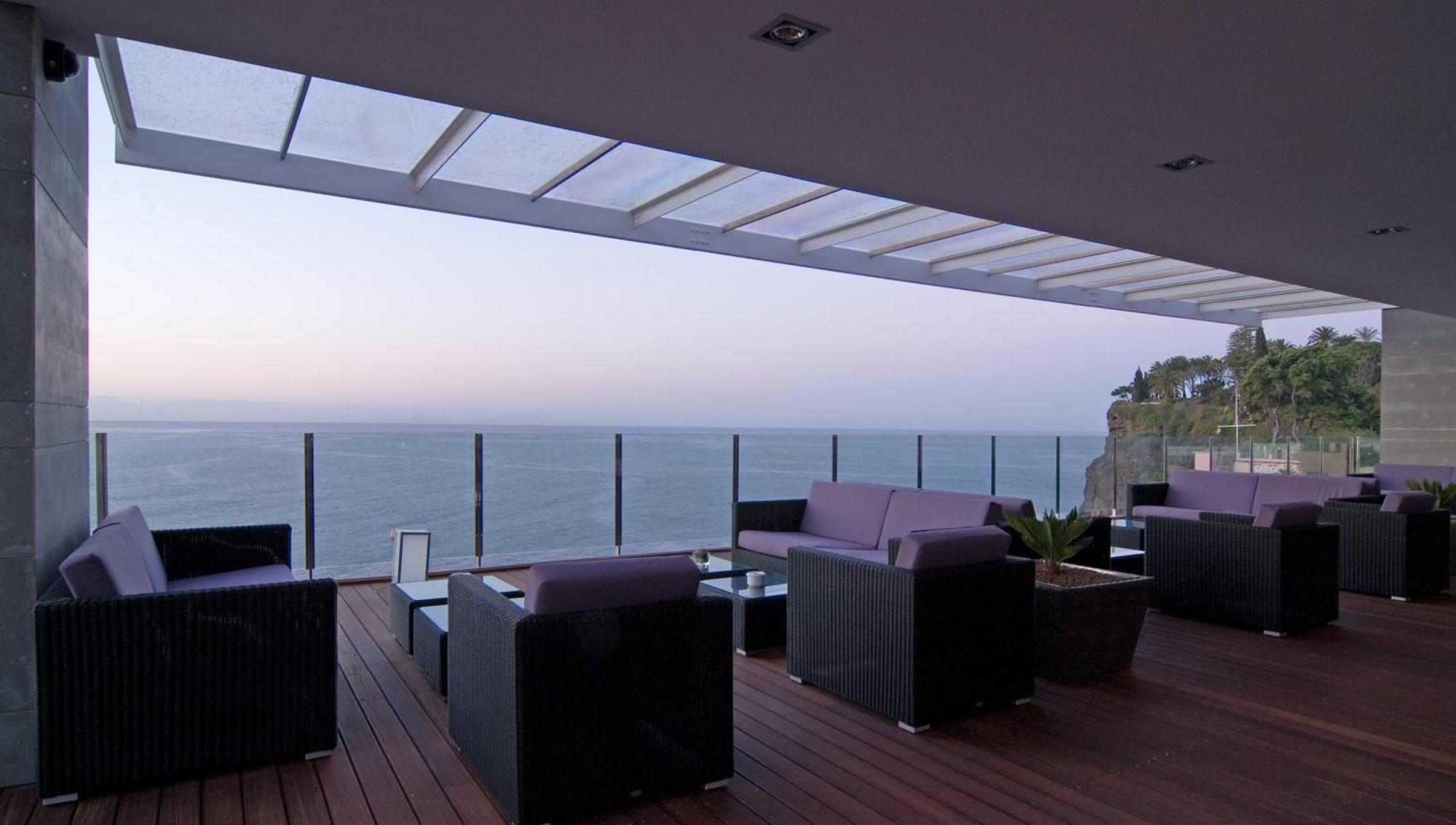 Pestana Carlton Madeira Ocean Resort Hotel Funchal  Eksteriør billede The Sky Bar