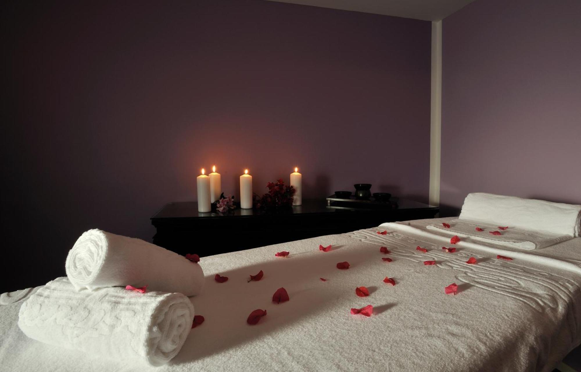 Pestana Carlton Madeira Ocean Resort Hotel Funchal  Eksteriør billede A massage table