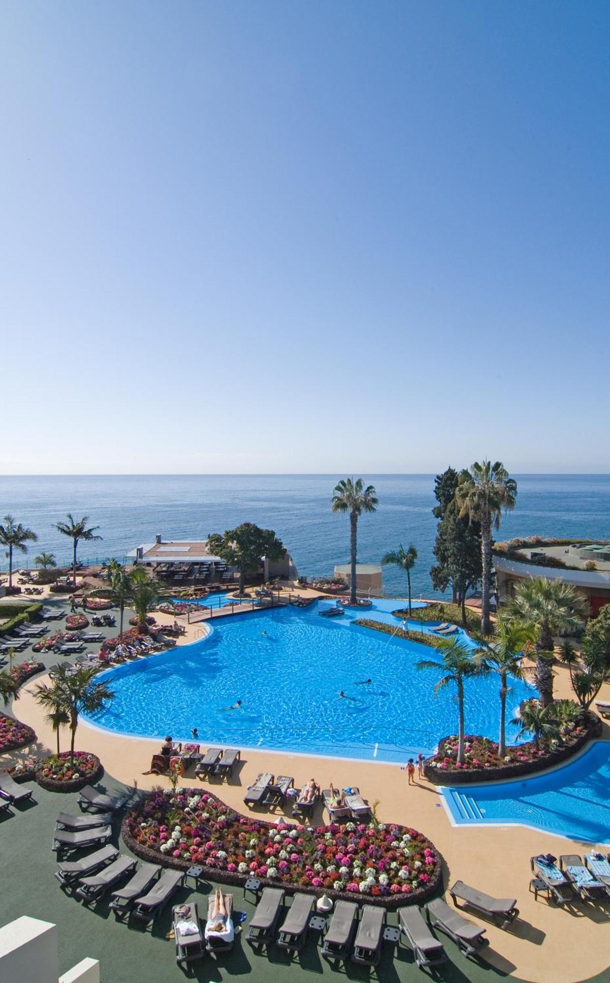 Pestana Carlton Madeira Ocean Resort Hotel Funchal  Eksteriør billede A swimming pool in Cyprus