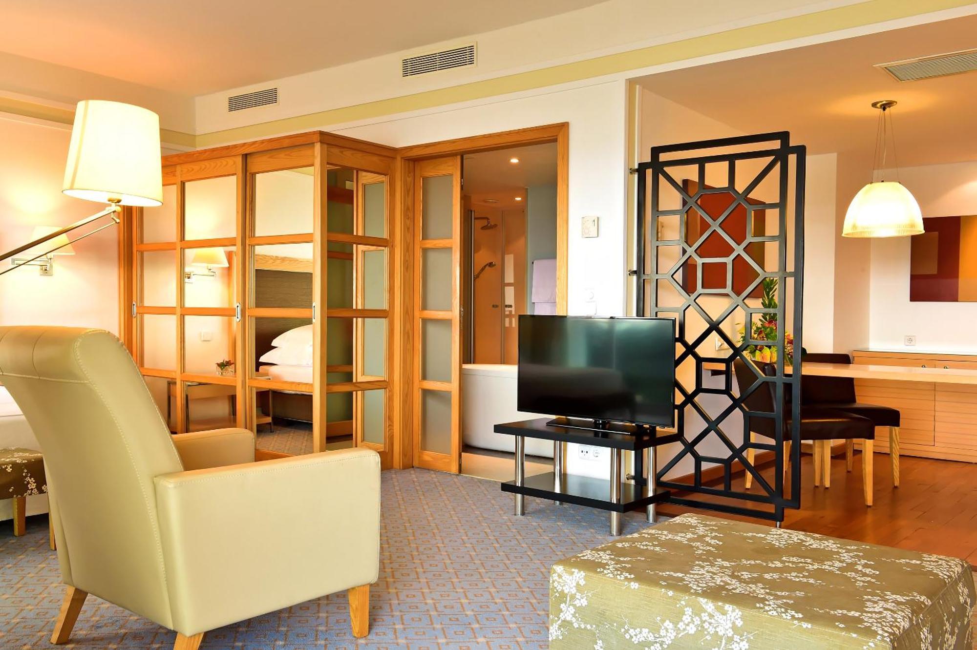 Pestana Carlton Madeira Ocean Resort Hotel Funchal  Eksteriør billede Suite
